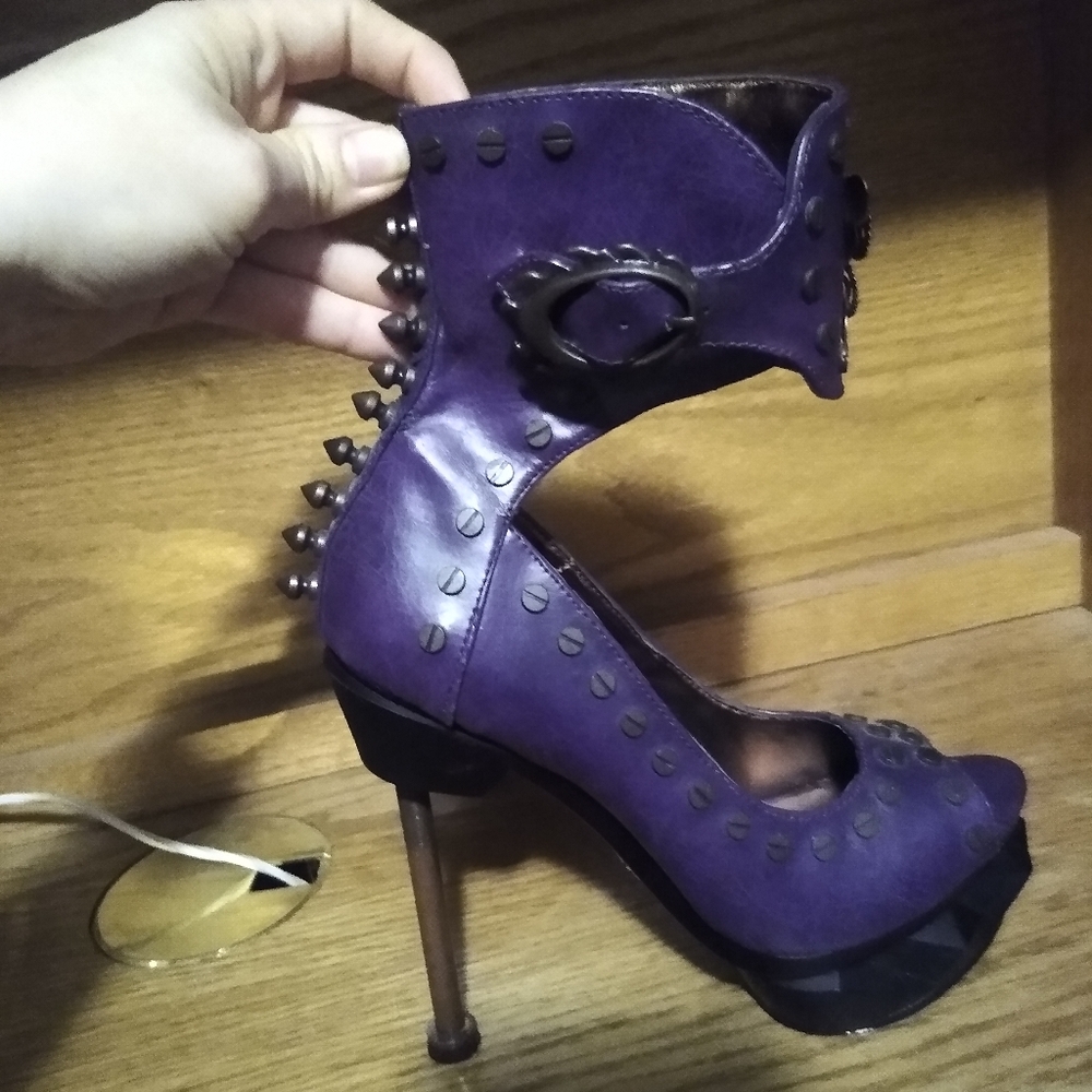 Steam machine heels